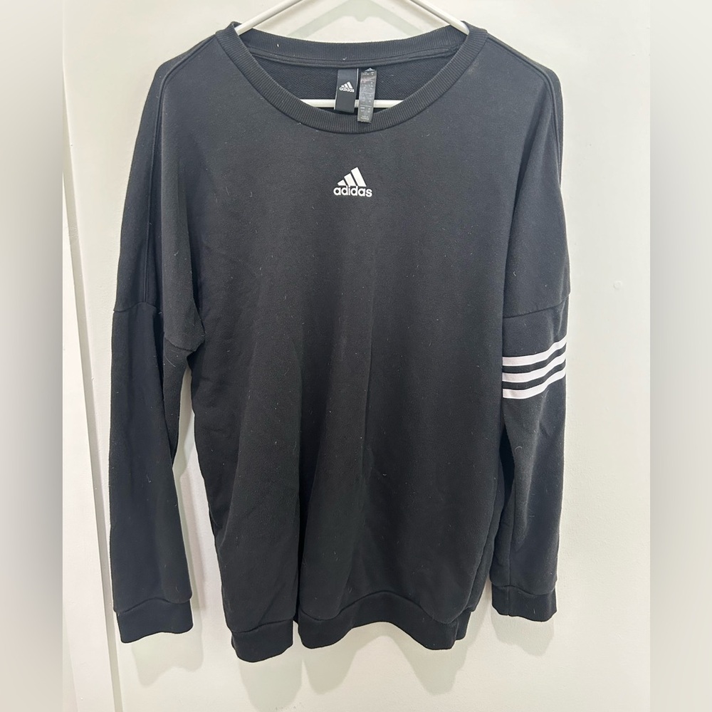 THRIFTED ADIDAS SWEATSHIRT SIZE SMALL